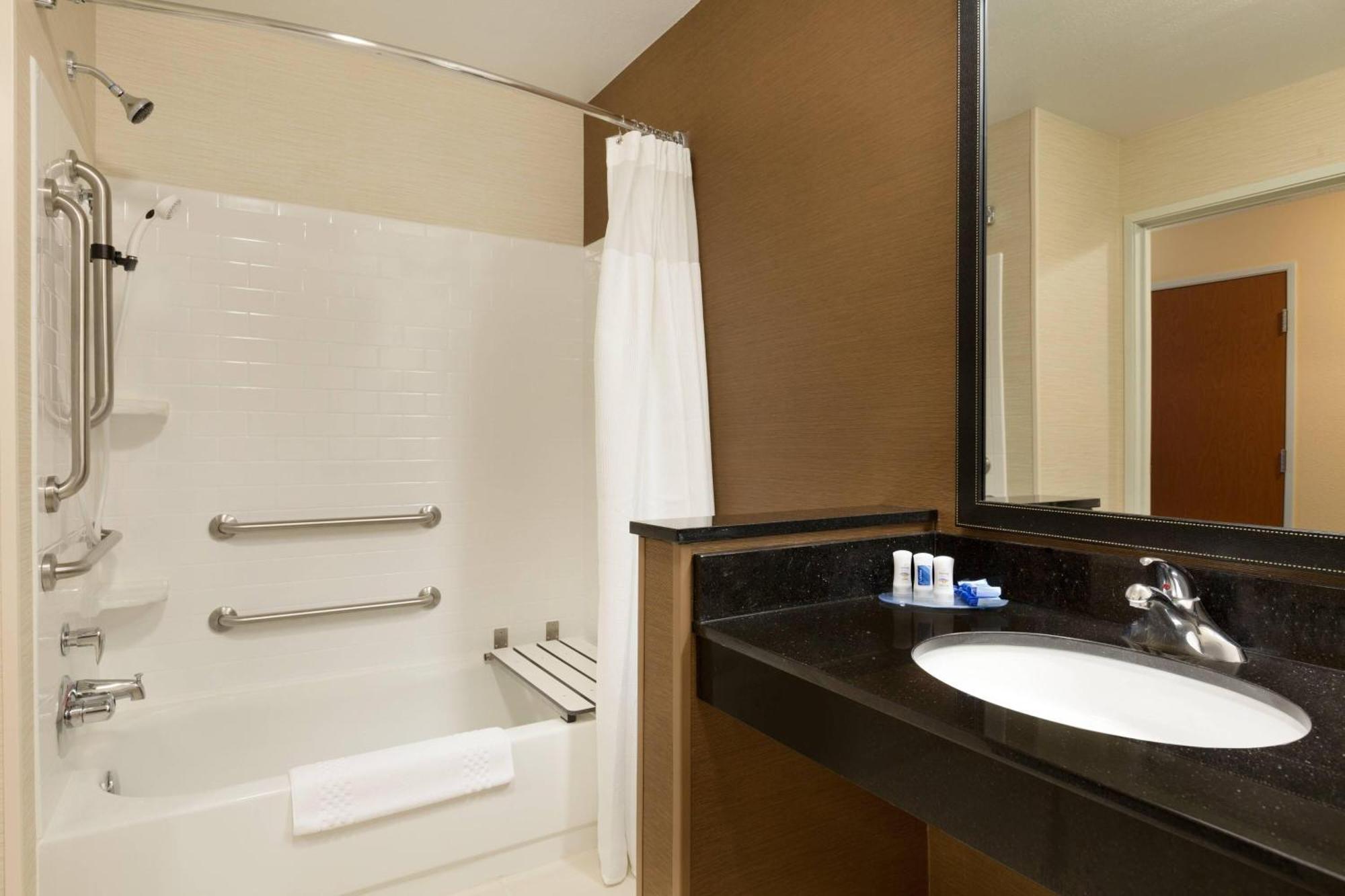 Fairfield Inn & Suites Bismarck South Exteriér fotografie