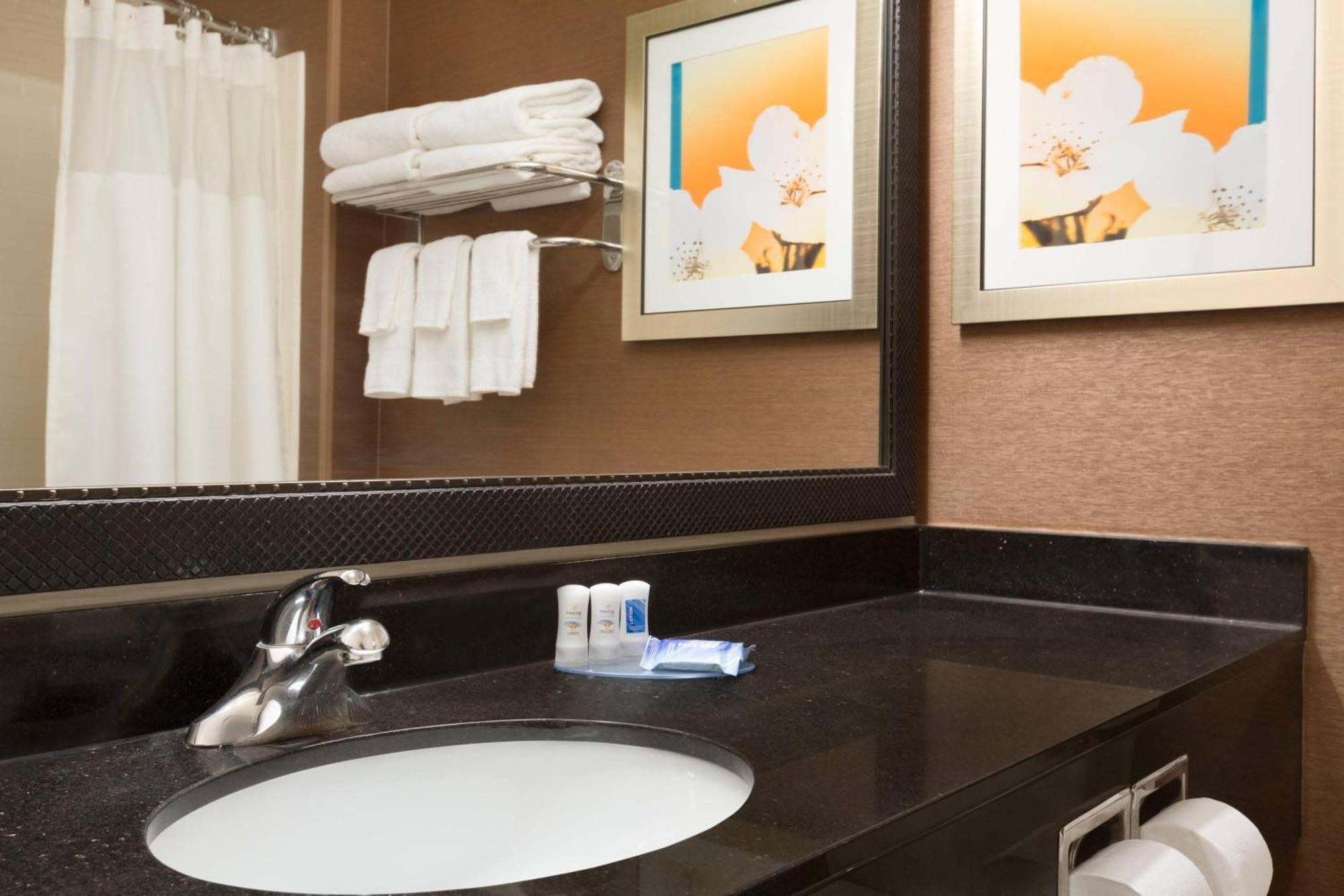 Fairfield Inn & Suites Bismarck South Exteriér fotografie