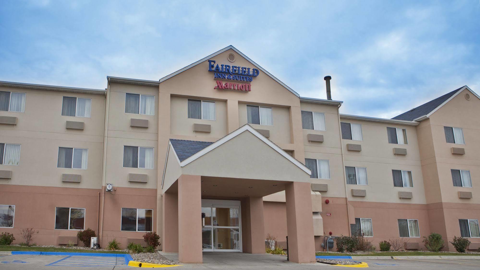 Fairfield Inn & Suites Bismarck South Exteriér fotografie